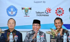 wakil-walikota-padang-buka-secara-resmi-pelatihan-pembelajaran-guru-smpn-2-padang