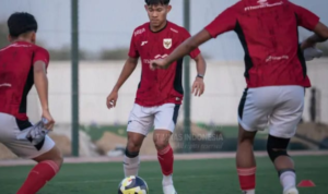 terpopuler:-timnas-indonesia-u-17-imbangi-pantai-gading,-fans-mu-siap-cukur-rambut-setelah-387-hari