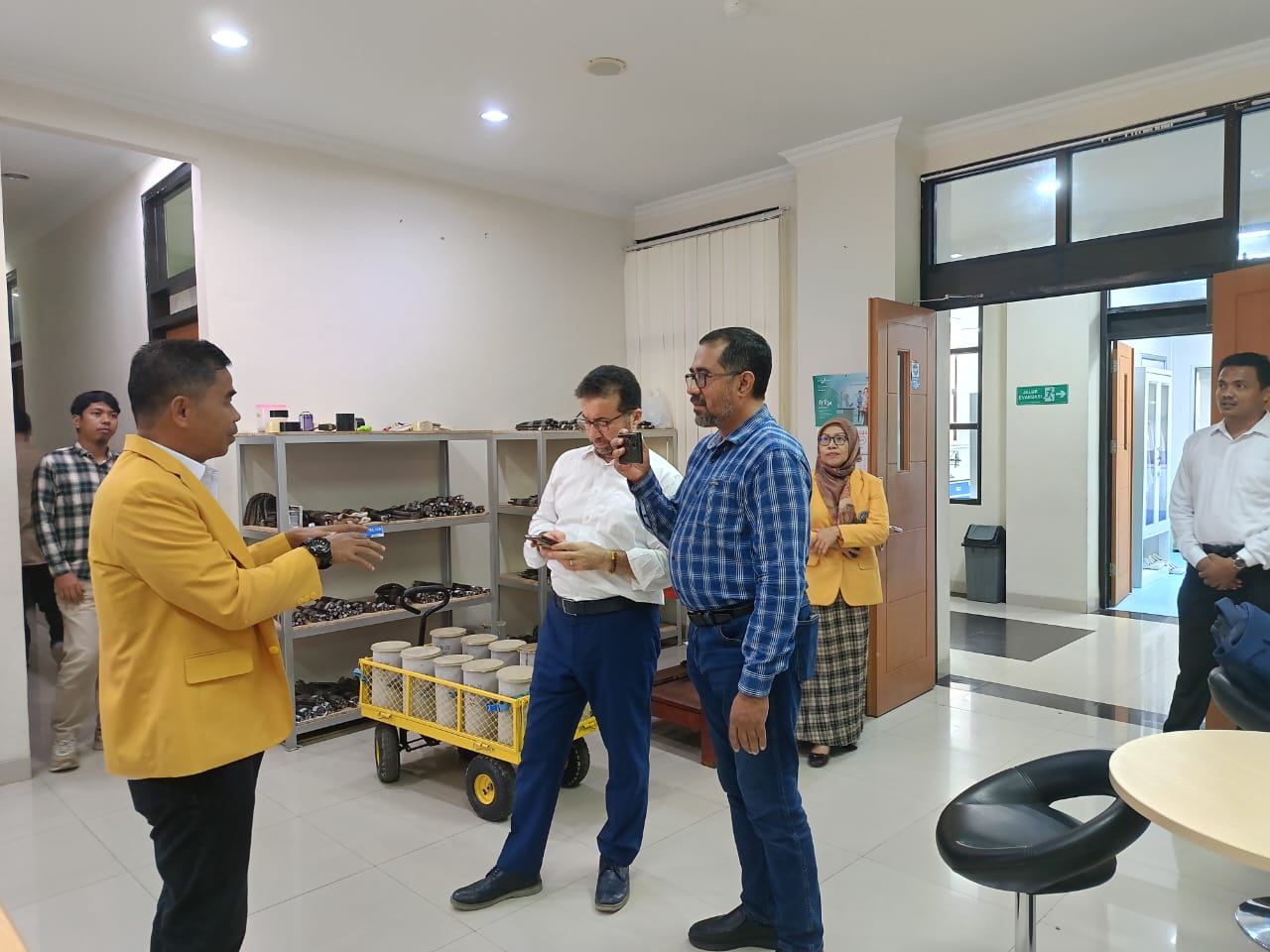 idb-mission-evaluasi-proyek-phln-di-unp:-infrastruktur-jadi-motor-transformasi-kampus