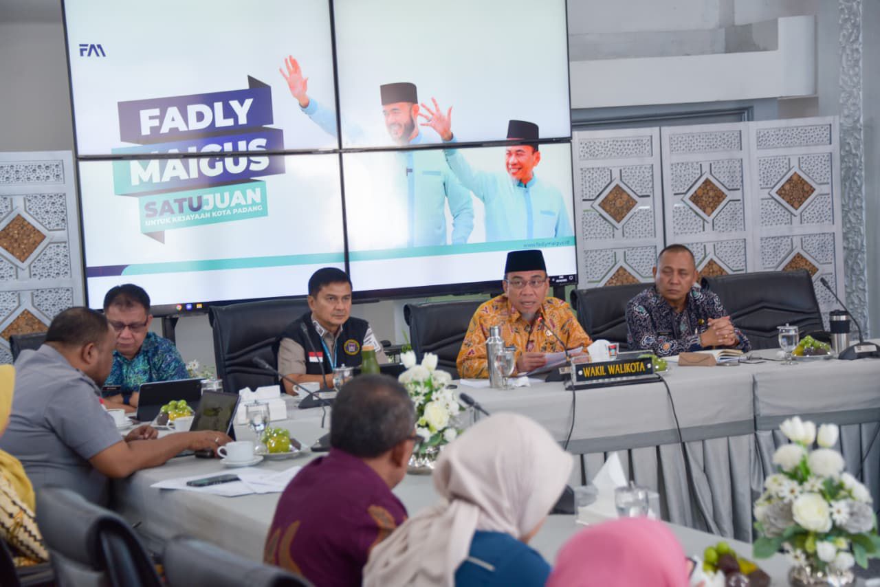 maigus-nasir-pimpin-rapat-evaluasi-realisasi-penerimaan-pad-kota-padang