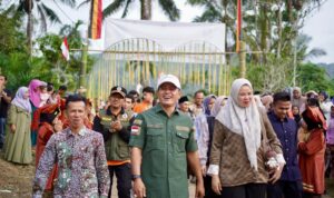 viral-jenazah-digotong-di-lubuak-rasam,-bupati-jon-pandu-:-belum-bisa-dibangun,-masuk-kawasan-hutan-lindung viral-jenazah-digotong-di-lubuak-rasam,-bupati-jon-pandu-:-belum-bisa-dibangun,-masuk-kawasan-hutan-lindung