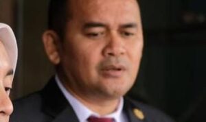 bantah-adanya-pelecehan,-robi-suhendra:-saat-dipersilahkan-duduk,-plt-ketua-pwi-dharmasraya-bilang-“nanti-saja” bantah-adanya-pelecehan,-robi-suhendra:-saat-dipersilahkan-duduk,-plt-ketua-pwi-dharmasraya-bilang-“nanti-saja”