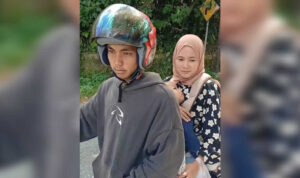 buah-sawit-berjatuhan-dari-truk,-aspal-kelok-44-jadi-perangkap-bagi-pengendara-motor buah-sawit-berjatuhan-dari-truk,-aspal-kelok-44-jadi-perangkap-bagi-pengendara-motor