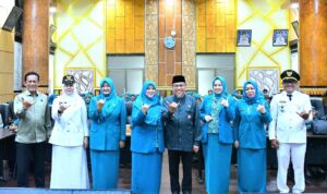 ketua-tp-pkk-kota-padang-lantik-dua-ketua-tp-pkk-kecamatan