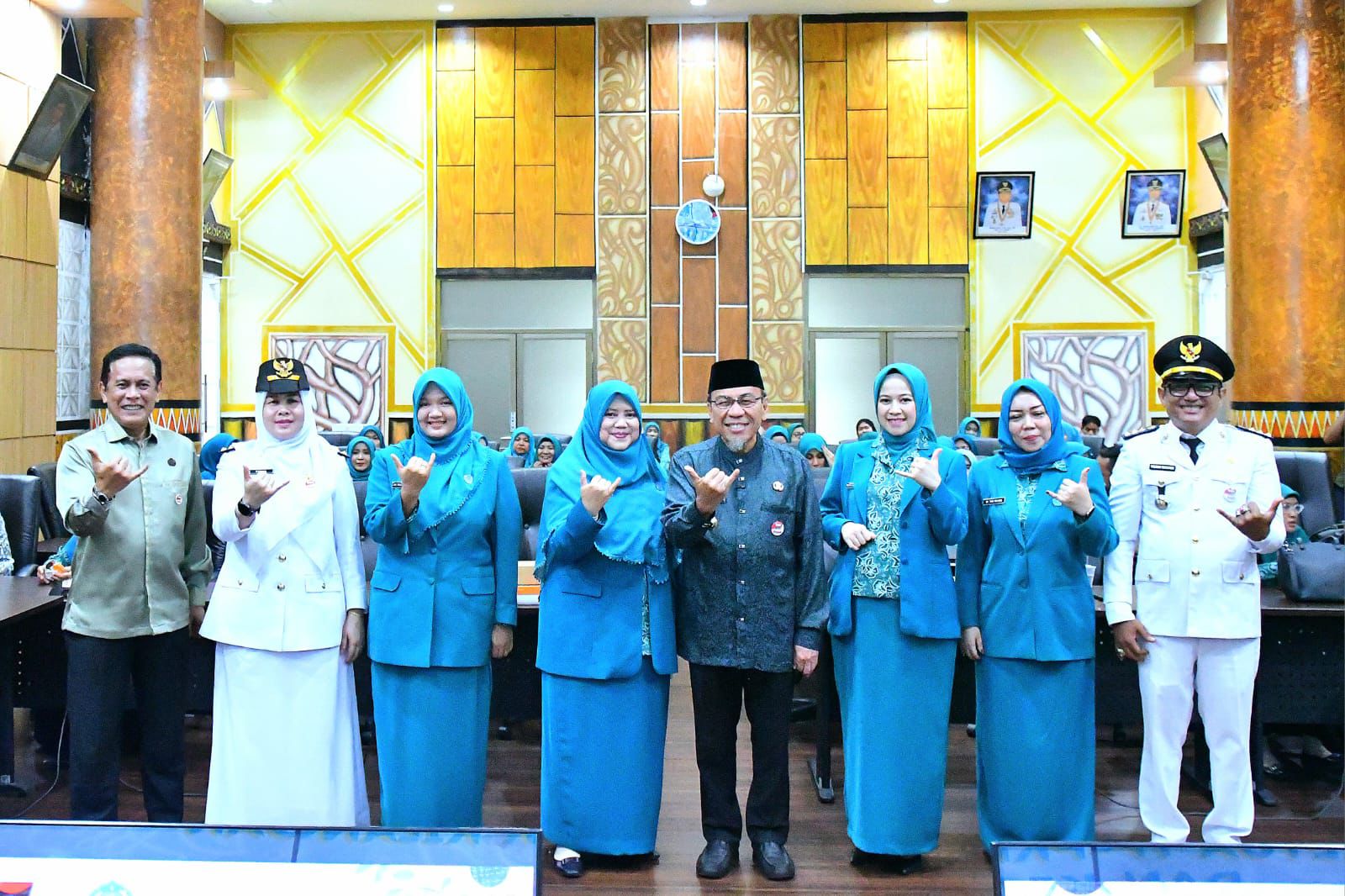 ketua-tp-pkk-kota-padang-lantik-dua-ketua-tp-pkk-kecamatan