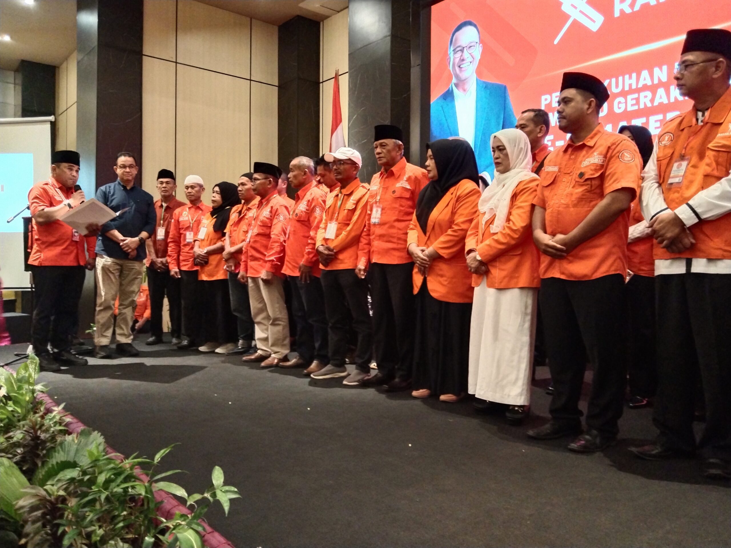 pengukuhan-dpw-gerakan-rakyat-sumatera-barat-disaksikan-oleh-anies-baswedan