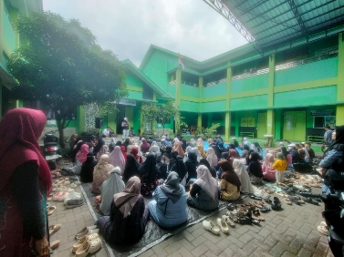 menyiapkan-generasi-emas-dari-sekolah-dasar:-min-3-banjarmasin-gerakkan-program-makan-bergizi-gratis