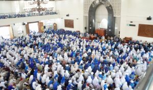 ribuan-jemaah-bkmt-se-sumbar-gelar-pengajian-dan-pertemuan-akbar-di-islamic-centre ribuan-jemaah-bkmt-se-sumbar-gelar-pengajian-dan-pertemuan-akbar-di-islamic-centre