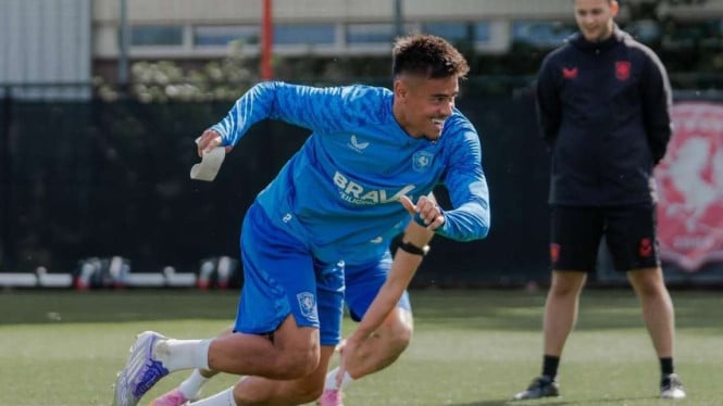 petaka-besar-di-fc-twente,-mees-hilgers-alami-cedera-mengerikan-dan-absen-9-bulan