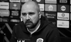 selamat-jalan-pelatih,-mladen-zizovic-mendadak-jatuh-dan-meninggal-saat-pimpin-tim-di-liga-serbia