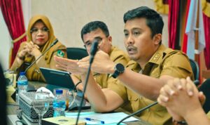percepatan-tol-padang–pekanbaru,-vasko-ruseimy:-tak-bisa-hanya-andalkan-kerja-teknis,-perlu-pendekatan-sosial-budaya percepatan-tol-padang–pekanbaru,-vasko-ruseimy:-tak-bisa-hanya-andalkan-kerja-teknis,-perlu-pendekatan-sosial-budaya