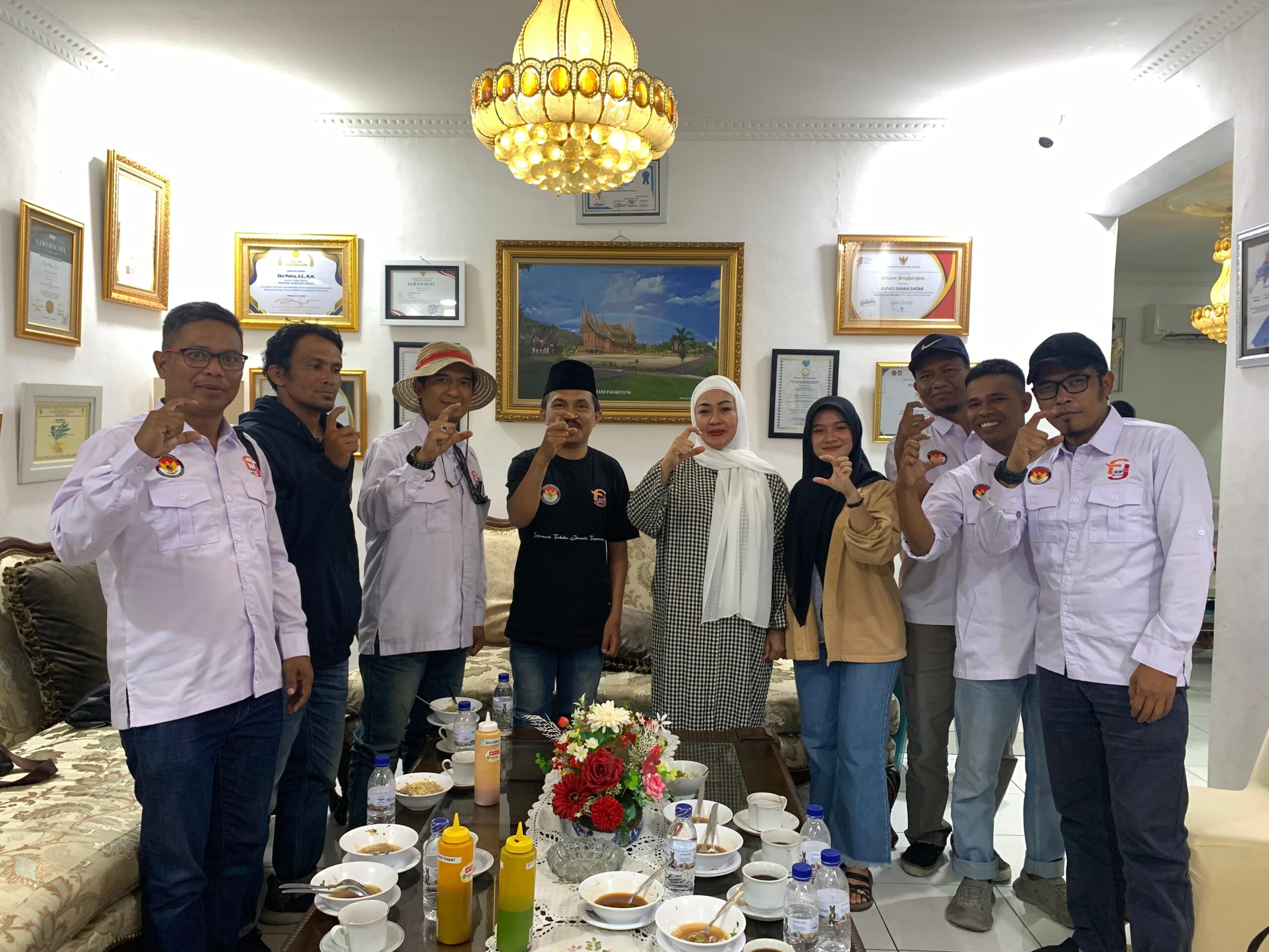 100-hari-usai-dilantik,-pjkip-bertemu-ketua-pkk-ny.-lise-eka-putra