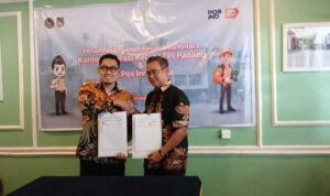 pendistribusian-paspor,-imigrasi-padang-jalin-kerja-sama-dengan-pt-pos-indonesia-padang pendistribusian-paspor,-imigrasi-padang-jalin-kerja-sama-dengan-pt-pos-indonesia-padang