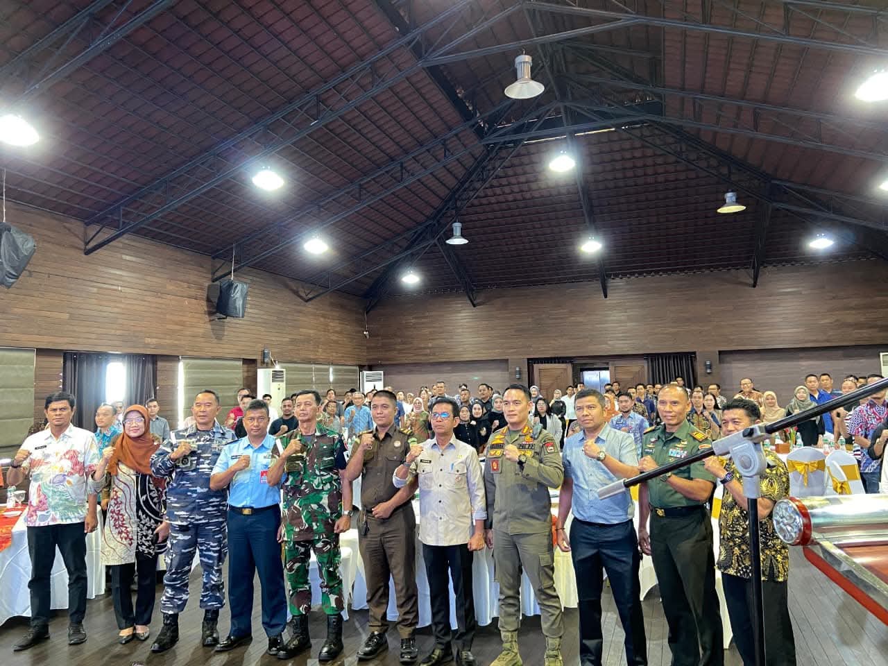 sosialisasikan-perda-trantibum-baru,-pemko-padang-komitmen-wujudkan-kota-yang-tertib-dan-nyaman