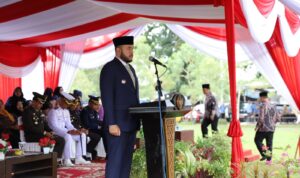 walikota-padang-bertindak-sebagai-pembina-upacara-peringatan-hari-pahlawan