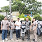 evi-yandri-serahkan-10-betor-untuk-10-lembaga-pengelola-sampah-di-padang