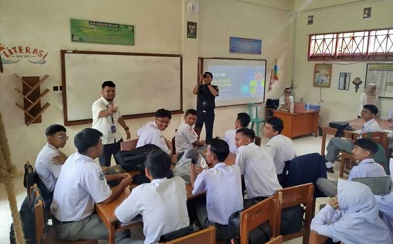 edukasi-keuangan-negara,-kemenkeu-mengajar-10-sambangi-sman-1-bukittinggi