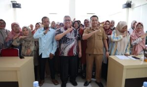 ketua-dprd-sumbar-muhidi-komitmen-perhatikan-dan-dan-bantu-umkm