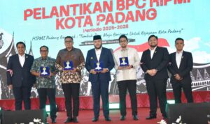 pelantikan-bpc-hipmi-padang,-fadly-amran:-pertumbuhan-usaha-tunjukkan-trend-positif