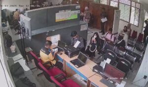 padang-job-fair-2025,-pencaker-urus-ak-1-membludak