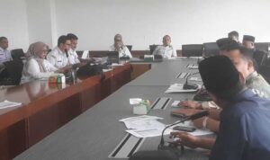 banggar-dprd-padang-tekan-defisit-rapbd-2026-dari-rp500-miliar-menjadi-rp20-miliar,-muharlion:-sudah-ada-jalan-terang