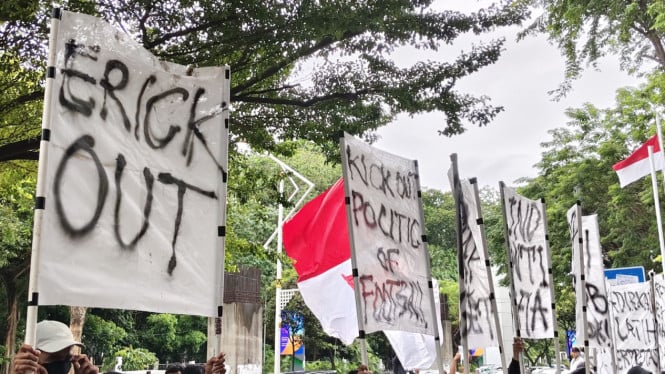 kantor-pssi-digedor-ultras-garuda,-minta-erick-thohir-dan-arya-sinulingga-out