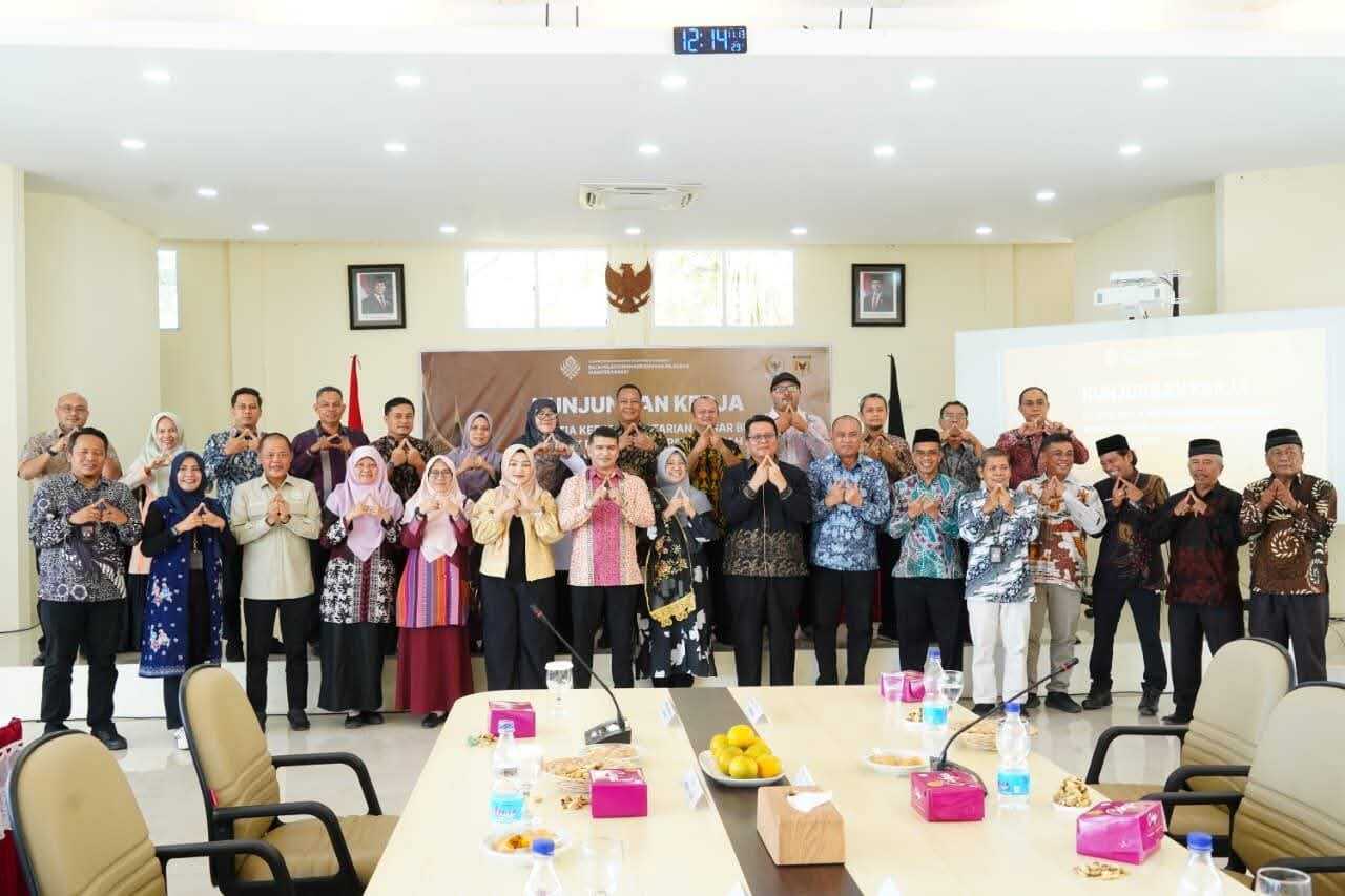 panja-pelestarian-cagar-budaya-komisi-x-dpr-berada-di-tanah-datar