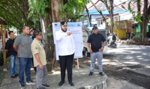 walikota-padang-tinjau-pengerjaan-overlay-jalan-kis-mangunsarkoro walikota-padang-tinjau-pengerjaan-overlay-jalan-kis-mangunsarkoro