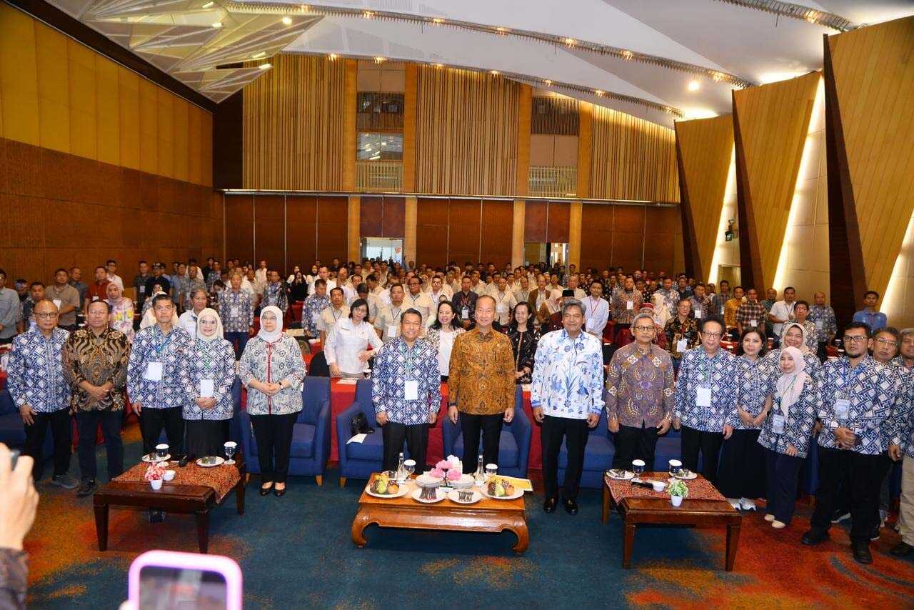 bertekad-wujudkan-industri-amdk-solid-dan-berdaya-saing-indonesia-maju