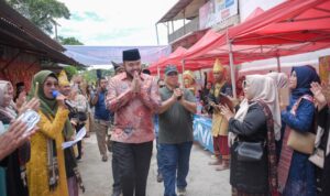 walikota-padang-hadiri-festival-marandang-di-kelurahan-tanjung-saba-pitameh-nan-xx walikota-padang-hadiri-festival-marandang-di-kelurahan-tanjung-saba-pitameh-nan-xx