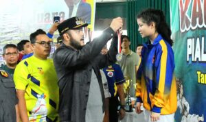 walikota-padang-resmi-tutup-kejuaraan-karate-open-piala-wali-kota-padang-2025 walikota-padang-resmi-tutup-kejuaraan-karate-open-piala-wali-kota-padang-2025