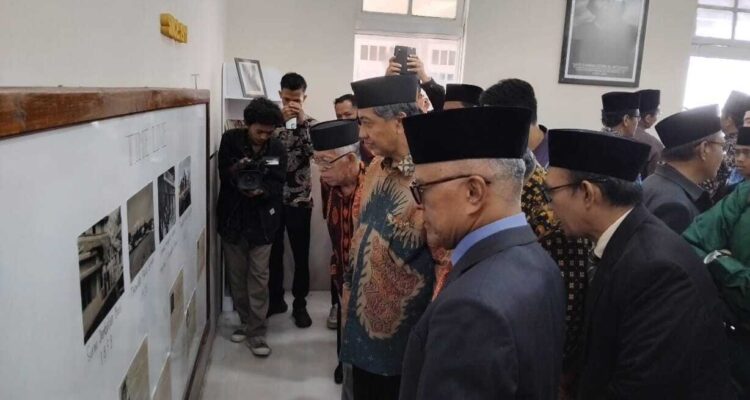 napak-tilas-di-bumi-minang-rombongan-pondok-modern-gontor-kunjungi-thawalib-padang-panjang