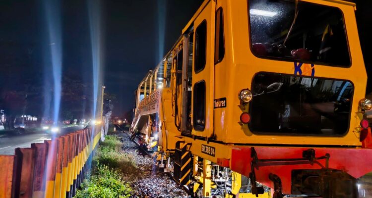 stabilitas-jalur-jadi-prioritas:-kai-divre-ii-sumbar-lakukan-perawatan-geometrik-secara-intensif