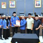 dprd-kota-padang-tetapkan-perda-pengelolaan-aset-dan-susunan-perangkat-daerah