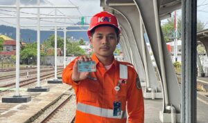 kai-divre-ii-sumbar-perkuat-komitmen-keselamatan-melalui-sertifikasi-petugas-operasional kai-divre-ii-sumbar-perkuat-komitmen-keselamatan-melalui-sertifikasi-petugas-operasional