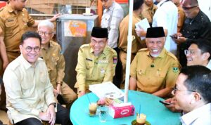 wakil-walikota-dampingi-mendag-ri-tinjau-harga-bahan-pokok-di-pasar-raya-padang wakil-walikota-dampingi-mendag-ri-tinjau-harga-bahan-pokok-di-pasar-raya-padang