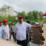 sekjen-kemensos-robben-rico-kagumi-rumah-sepablock-pt-semen-padang