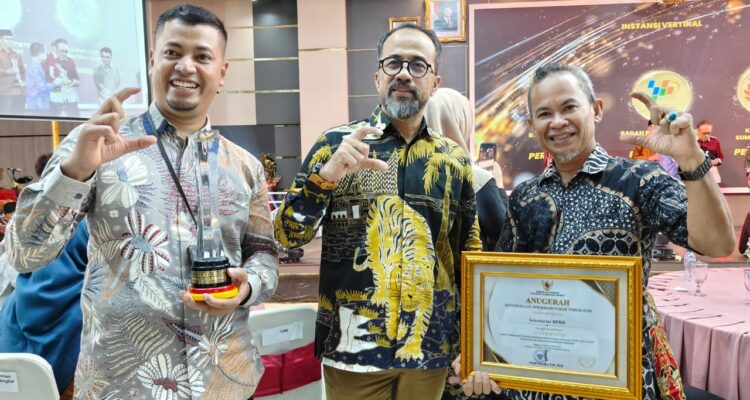 setiap-tahun-dprd-sumbar-terima-predikat-informatif,-sekwan-akan-terus-pertahankan-keterbukaan