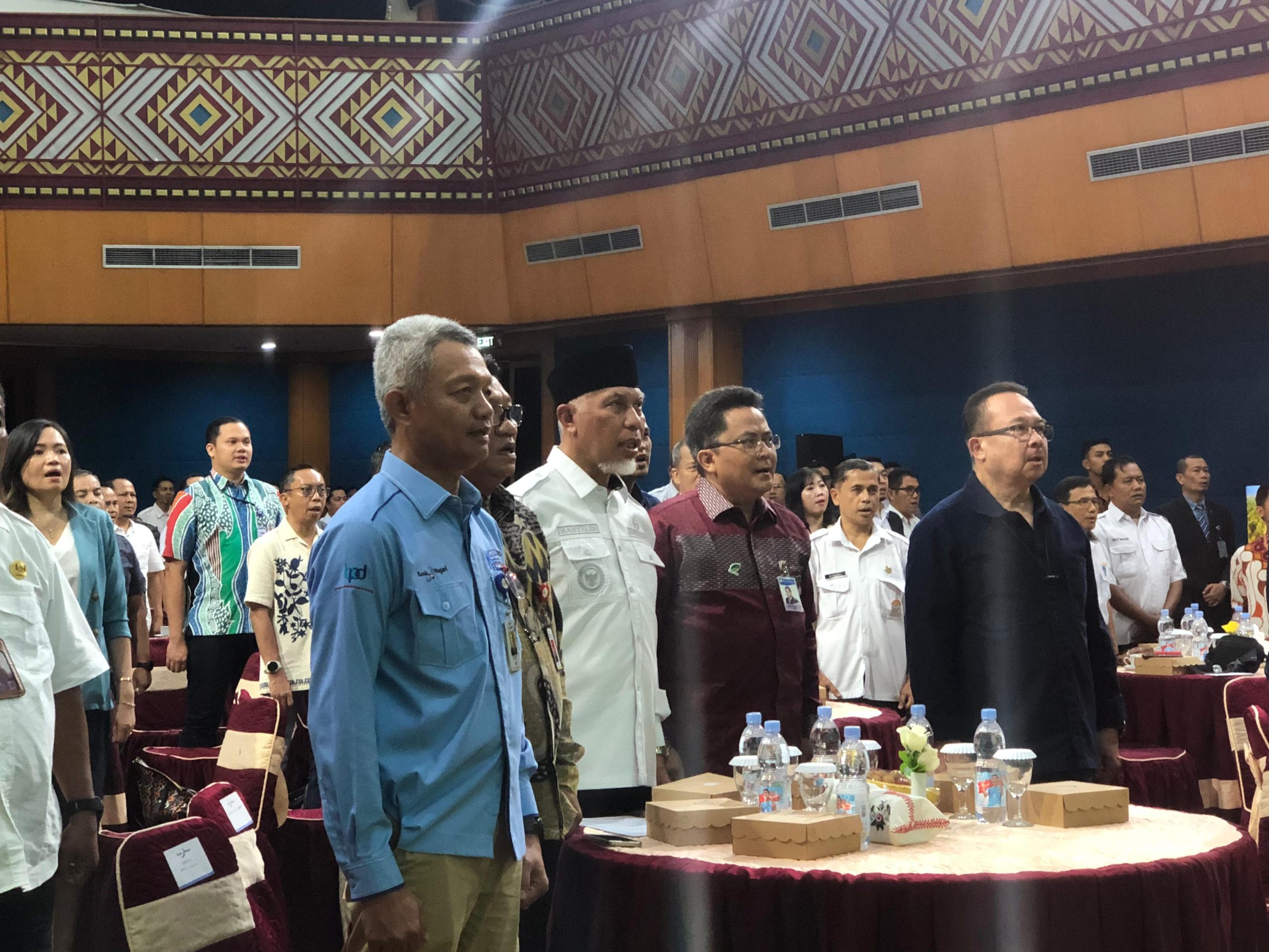 gubernur-mahyeldi:-perubahan-ekonomi-global-menuntut-sumbar-bergerak-lebih-inovatif