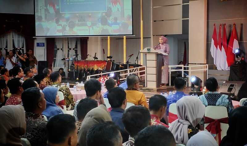 101-badan-publik-informatif,-anugerah-keterbukaan-informasi-publik-ki-sumbar-2025-meriah