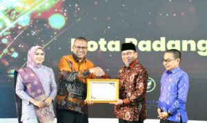 wakil-walikota-maigus-nasir-raih-penghargaan-motivation-person-2025 wakil-walikota-maigus-nasir-raih-penghargaan-motivation-person-2025