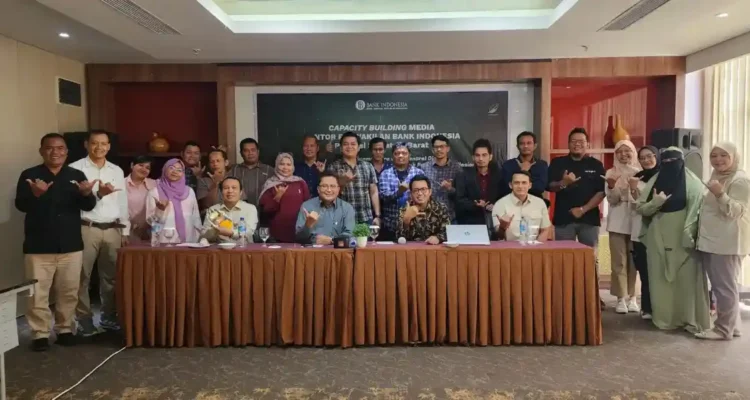 bi-sumbar-tingkatkan-pemahaman-wartawan-dengan-capacity-building