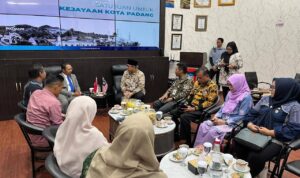 pemko-padang-sambut-baik-rencana-kerjasama-dengan-konjen-malaysia-medan pemko-padang-sambut-baik-rencana-kerjasama-dengan-konjen-malaysia-medan