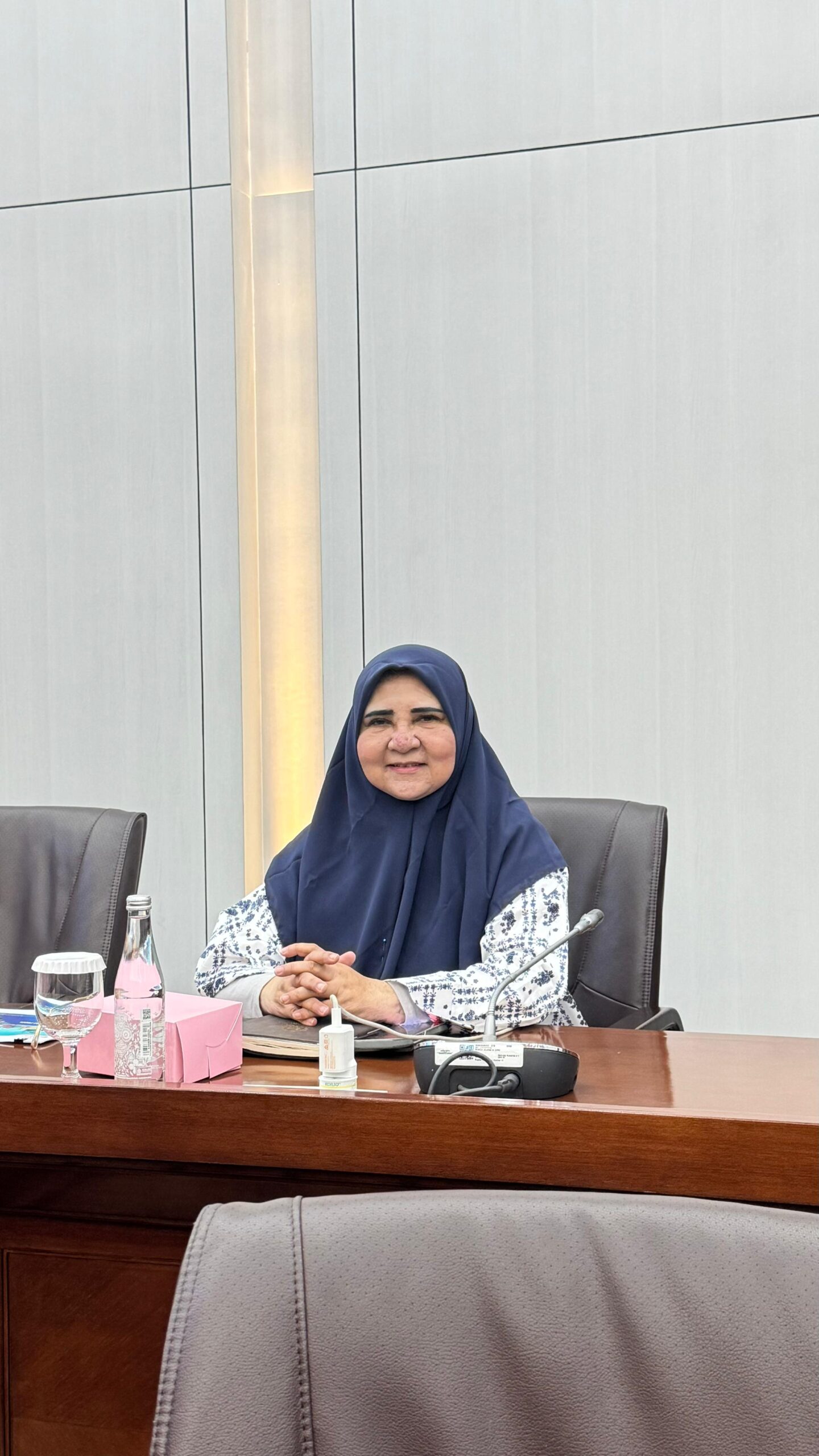 hj.-nevi-zuairina-soroti-kinerja-pln,-desak-efisiensi-dan-percepatan-transisi-energi-dalam-rdp-komisi-vi