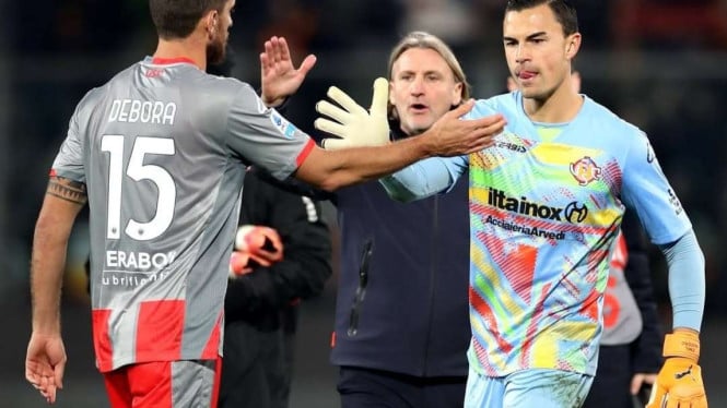 kegemilangan-emil-audero-gagal-selamatkan-cremonese,-as-roma-terlalu-tangguh