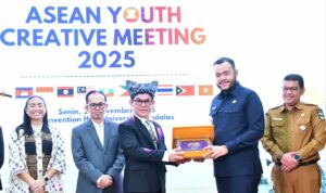 walikota-padang-hadiri-pembukaan-seminar-internasional-asean-youth-creative-meeting-2025