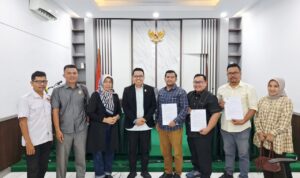 dimediasi,-tiga-parpol-besar-di-padang-siap-berikan-informasi-bantuan-keuangan-parpol