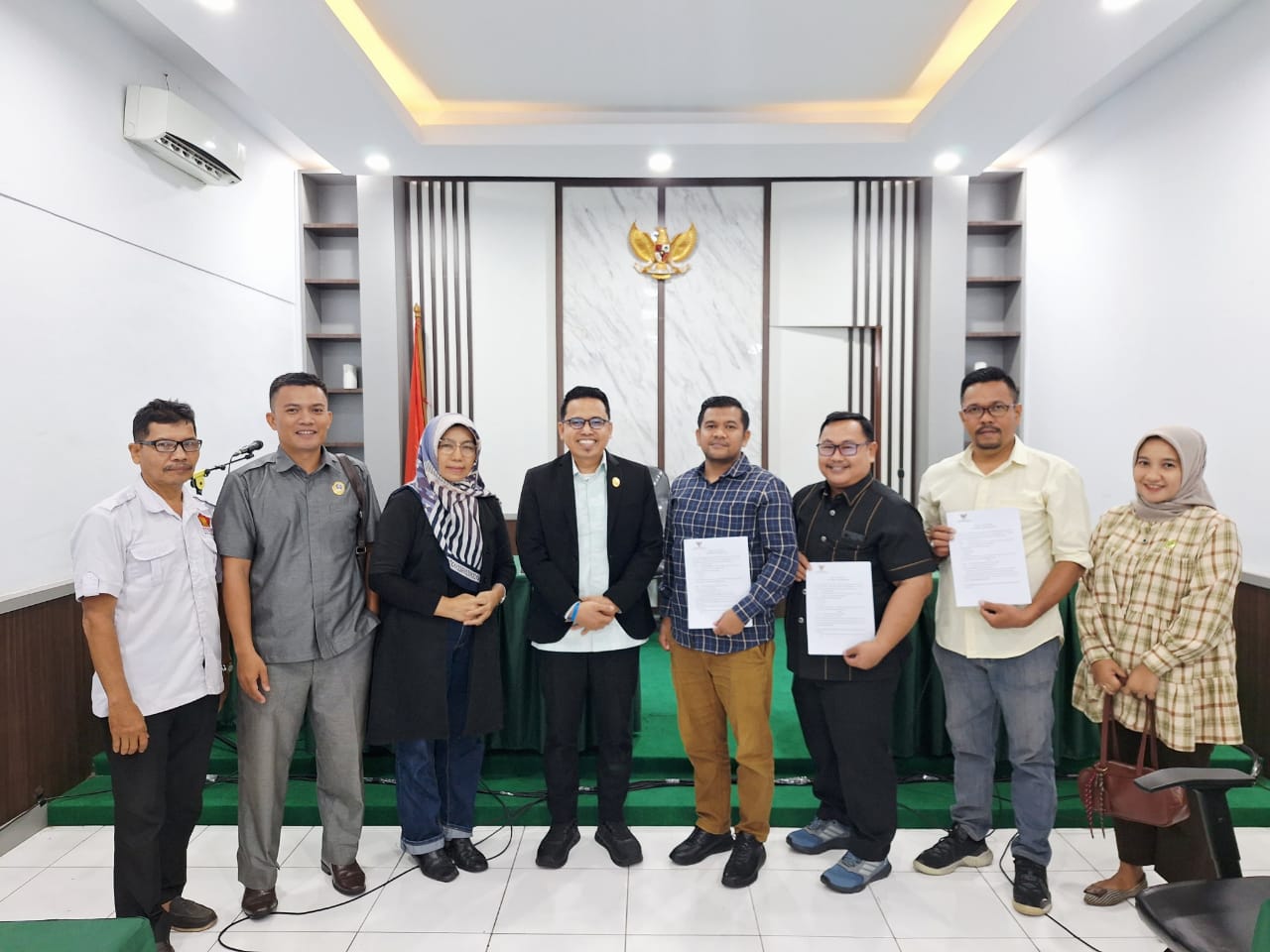 dimediasi,-tiga-parpol-besar-di-padang-siap-berikan-informasi-bantuan-keuangan-parpol