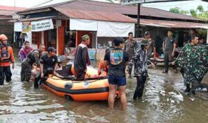 27.433-warga-kota-padang-terdampak-banjir,-terbanyak-di-koto-tangah