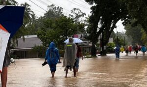 sampan-banjir,-pariaman-–-sicincin-putus